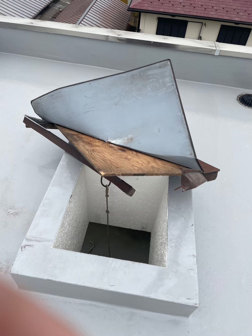屋上板金塞ぎ