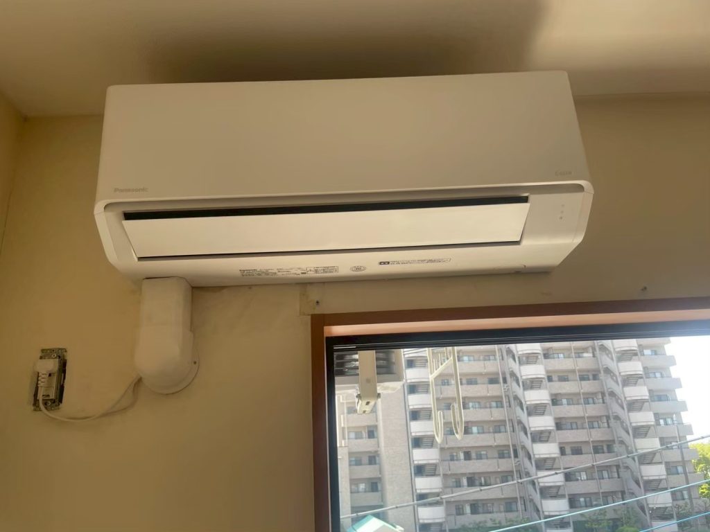 Panasonic　エアコン交換工事画像