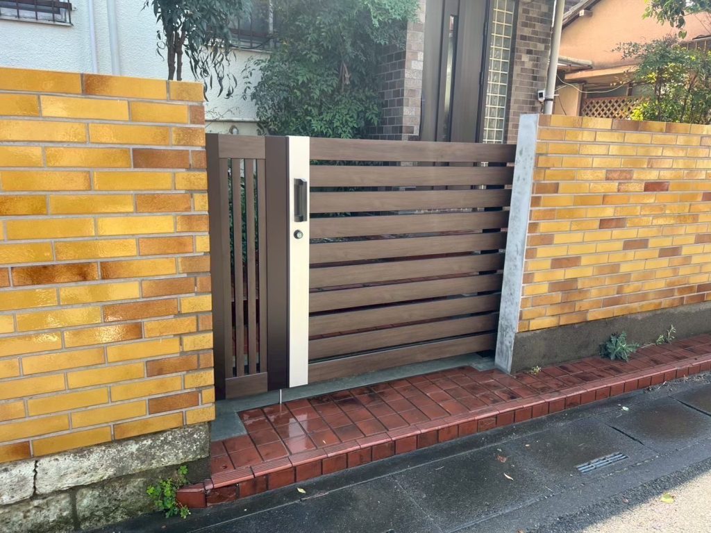 三協アルミ　レナード　スライド門扉画像