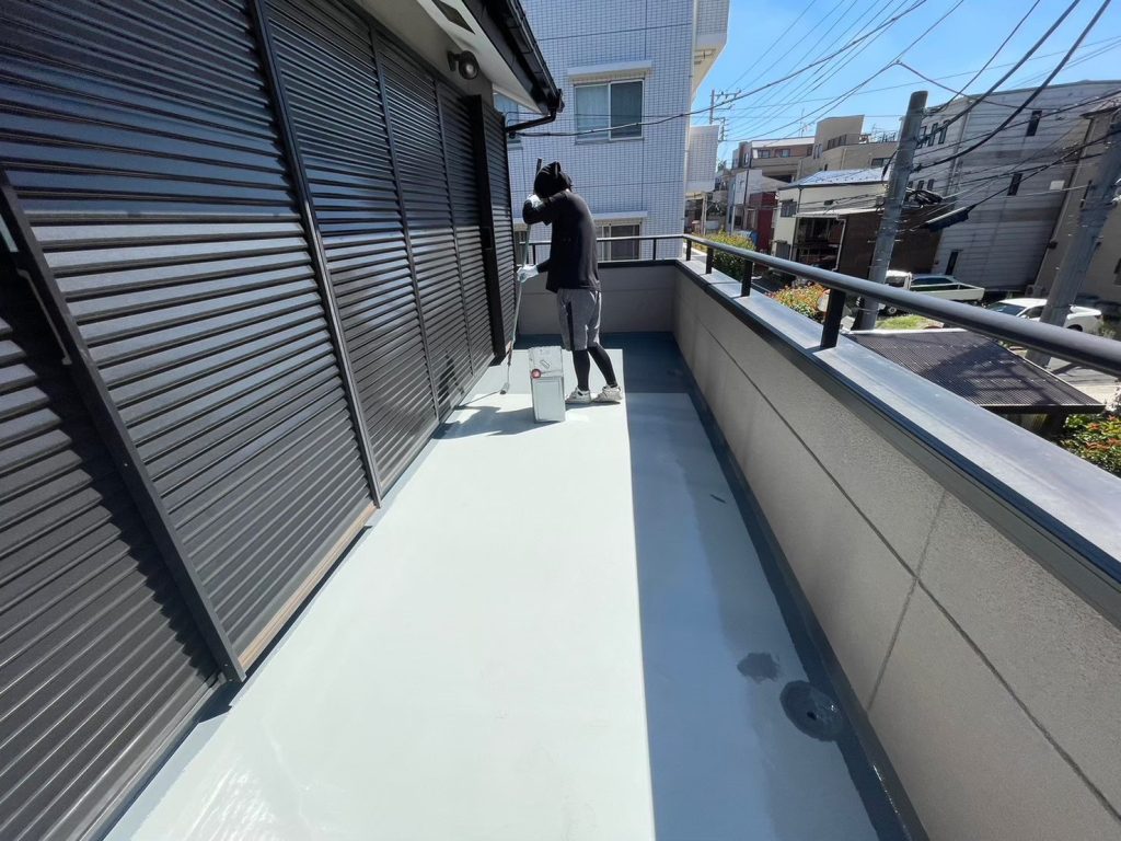 雨漏り　ウレタン　ベランダ防水工事画像