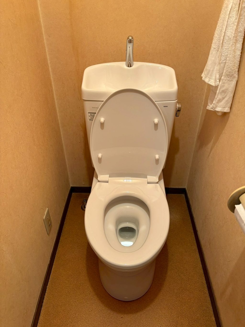 古くなったトイレを交換！一気に清潔＆節水空間へ生まれ変わりました画像