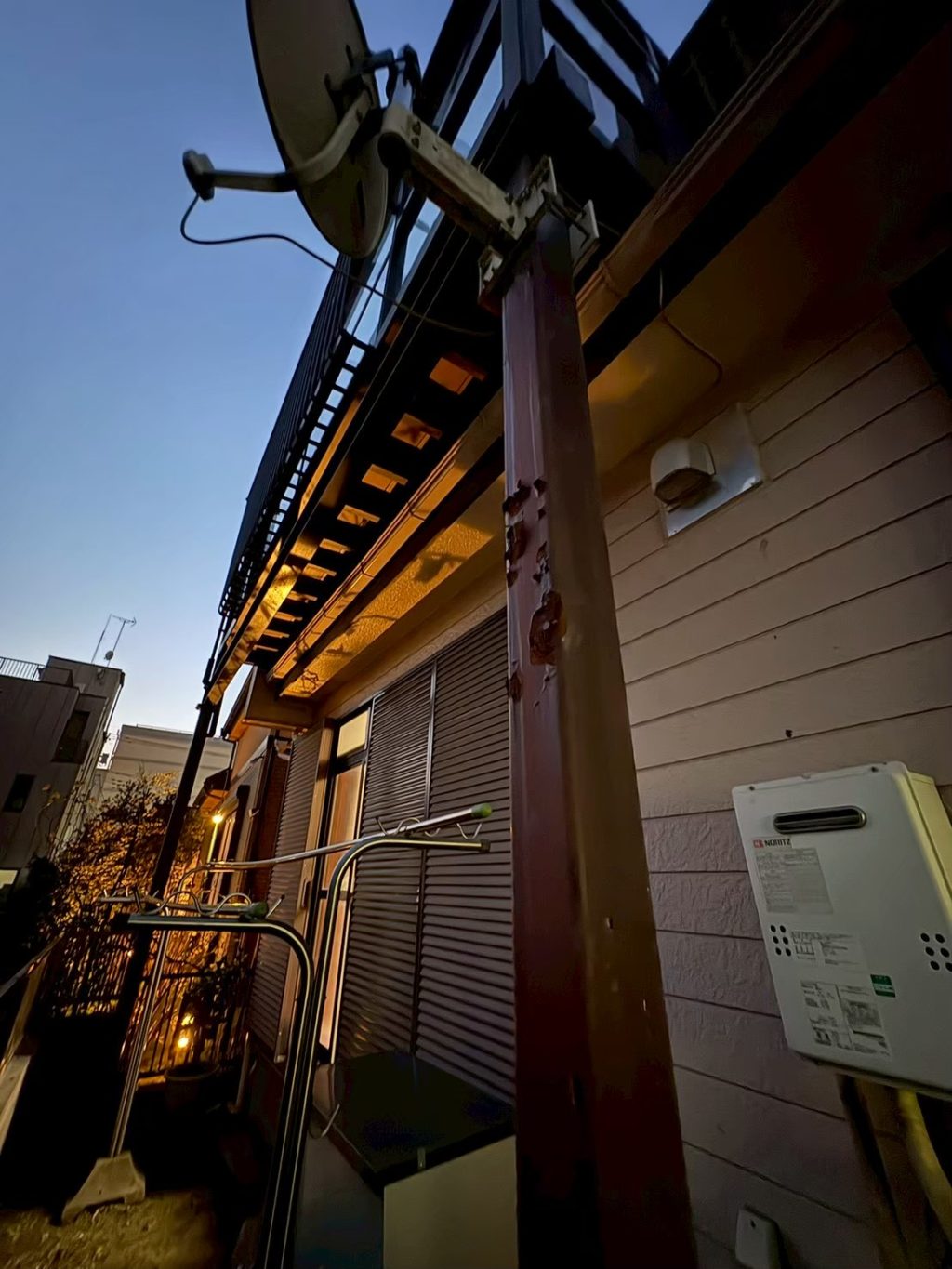 【鉄部塗装】ベランダの柱、サビを放置していませんか?早めのメンテナンスでお家を長持ちに!