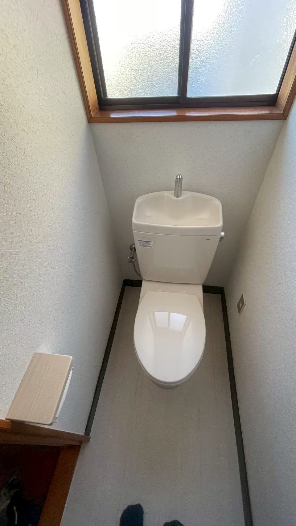 【トイレリフォーム】内装も一新！お掃除しやすく、明るいトイレ空間へ大変身画像