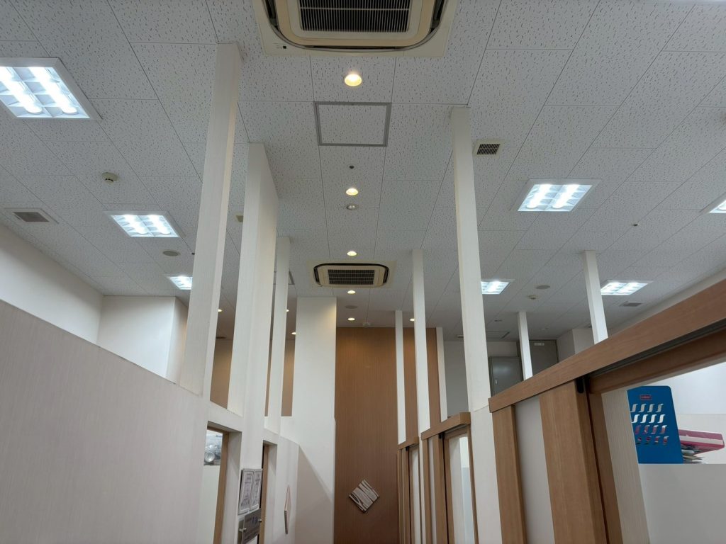 歯科医院の照明をLED化！節電対策と院内の明るさアップを同時に実現画像